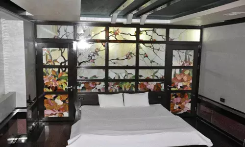 هتل باکسوس ایروان ارمنستان